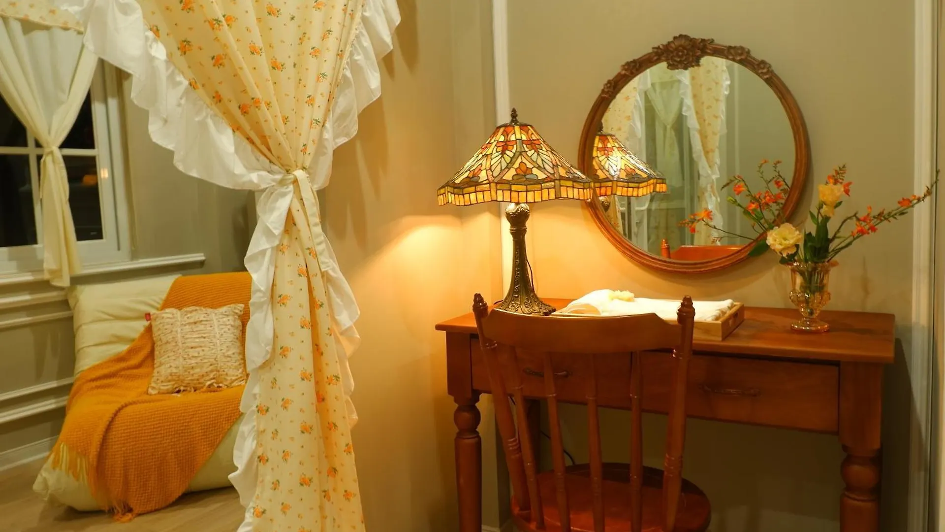 Camellia Full House Hotel Da Nang